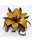 Брошь "Лилия стилизованная" Золотого цвета. Цветы из ткани.